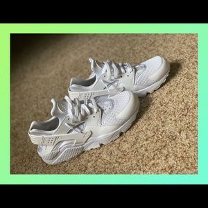 NIKE AIR HUARACHES (All White)